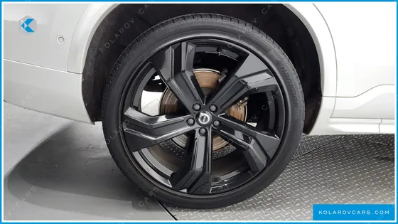 VOLVO XC90 T8 R-DESIGN HYBRID