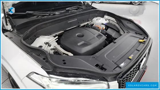 VOLVO XC90 T8 R-DESIGN HYBRID