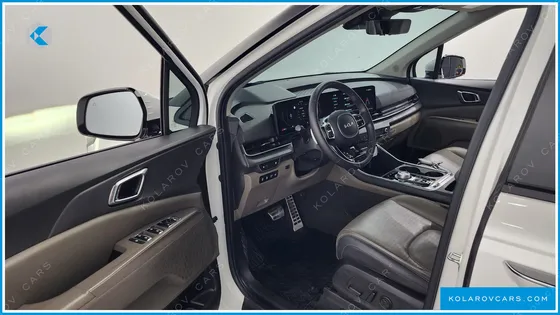 KIA CARNIVAL GASOLINE 7-SEATER NOBLESSE