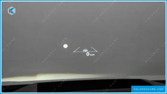 KIA CARNIVAL GASOLINE 7-SEATER NOBLESSE