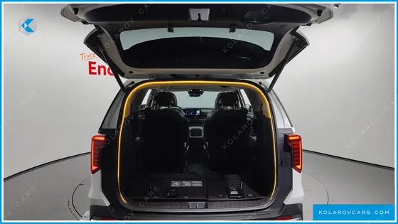 KIA CARNIVAL GASOLINE 7-SEATER NOBLESSE
