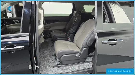 KIA CARNIVAL GASOLINE 9-SEATER SIGNATURE