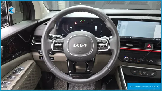 KIA CARNIVAL GASOLINE 9-SEATER SIGNATURE