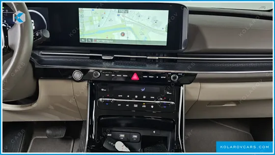 KIA CARNIVAL GASOLINE 9-SEATER HI-LIMOUSINE