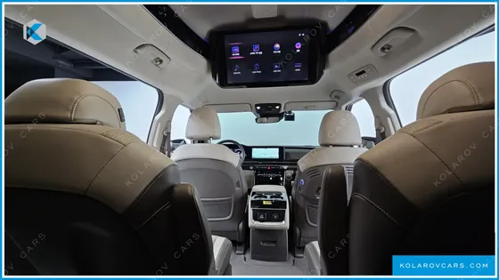 KIA CARNIVAL GASOLINE 9-SEATER HI-LIMOUSINE
