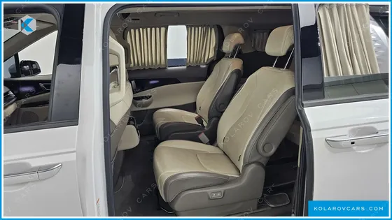 KIA CARNIVAL 9-SEATER HI-LIMOUSINE