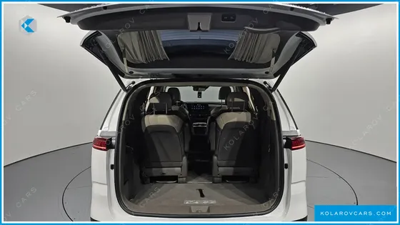 KIA CARNIVAL 9-SEATER HI-LIMOUSINE