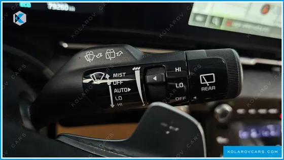 KIA CARNIVAL 9-SEATER NOBLESSE