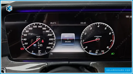 MERCEDES E-CLASS E300 4MATIC AMG LINE