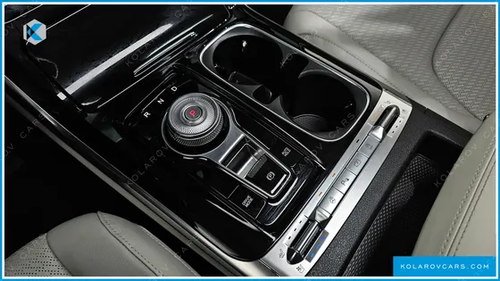 KIA CARNIVAL 7-SEATER NOBLESSE