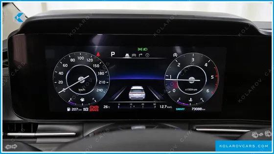 KIA CARNIVAL 9-SEATER SIGNATURE