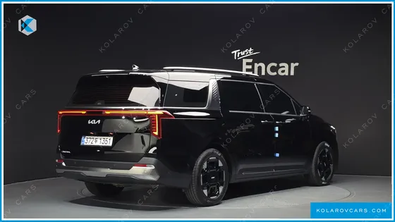 KIA CARNIVAL GASOLINE 9-SEATER SIGNATURE