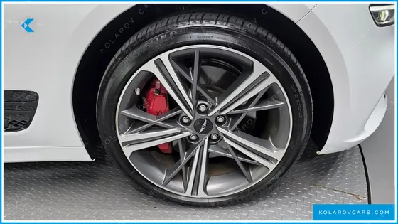 GENESIS G70 GASOLINE 2.5T 4WD
