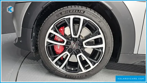 MINI COUNTRYMAN JCW LAUNCH PACK