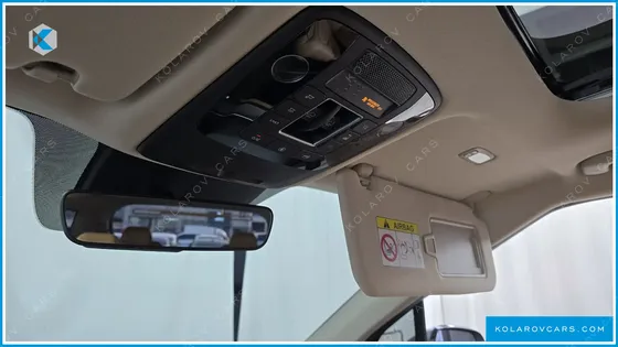 KIA CARNIVAL GASOLINE 9-SEATER SIGNATURE