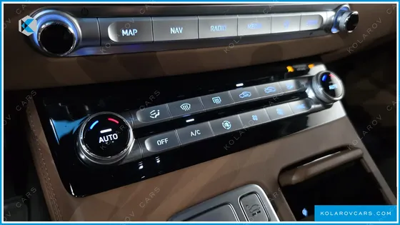 GENESIS G90 3.3 T AWD
