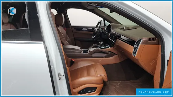 PORSCHE CAYENNE 3.0 COUPE