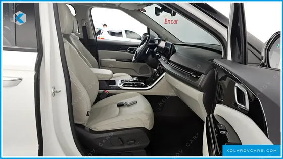 KIA CARNIVAL GASOLINE 9-SEATER NOBLESSE