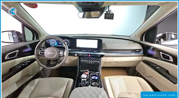 KIA CARNIVAL GASOLINE 7-SEATER HI-LIMOUSINE