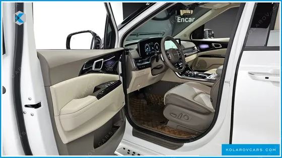 KIA CARNIVAL GASOLINE 7-SEATER HI-LIMOUSINE