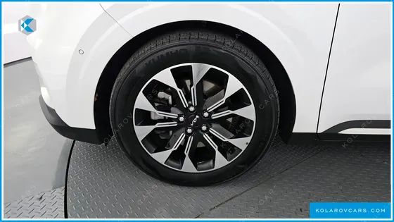 KIA CARNIVAL 9-SEATER SIGNATURE