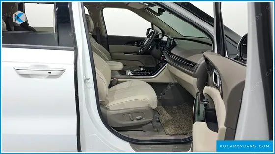 KIA CARNIVAL 9-SEATER SIGNATURE