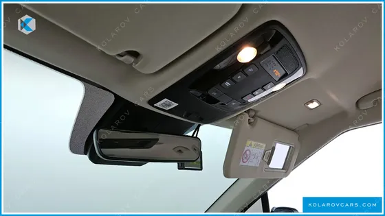 KIA CARNIVAL 9-SEATER SIGNATURE