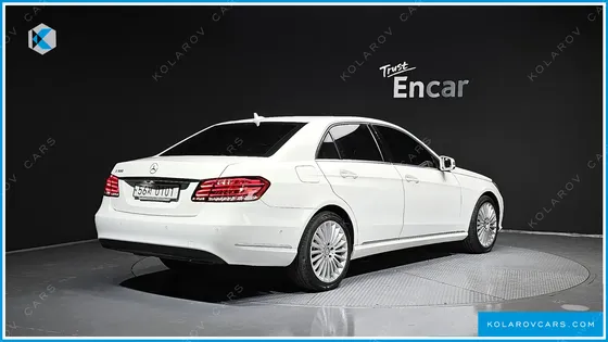 MERCEDES E-CLASS E300 ELEGANCE