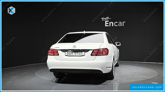 MERCEDES E-CLASS E300 ELEGANCE