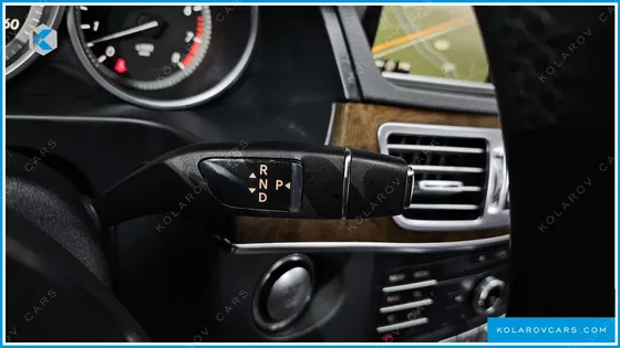 MERCEDES E-CLASS E300 ELEGANCE