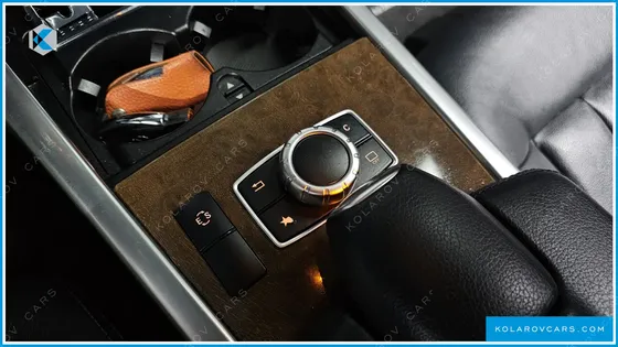 MERCEDES E-CLASS E300 ELEGANCE