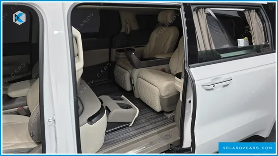 KIA CARNIVAL HEV 4-SEATER HI LIMOUSINE
