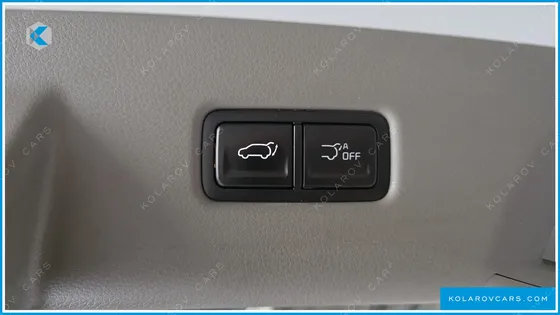 KIA CARNIVAL HEV 4-SEATER HI LIMOUSINE