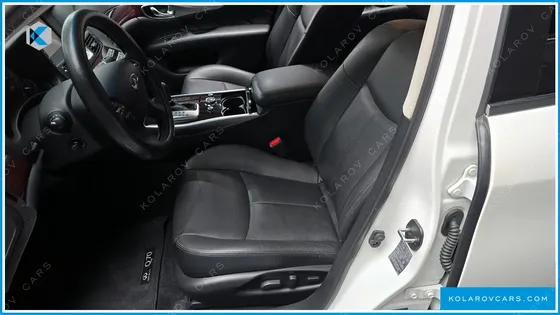 INFINITY Q70 3.7 AWD