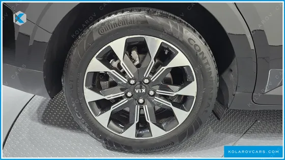 KIA CARNIVAL 7-SEATER SIGNATURE