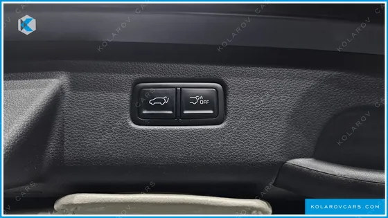 KIA CARNIVAL 7-SEATER SIGNATURE
