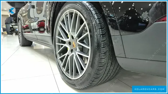 PORSCHE CAYENNE 3.0 E-HYBRID PLATINUM EDITION