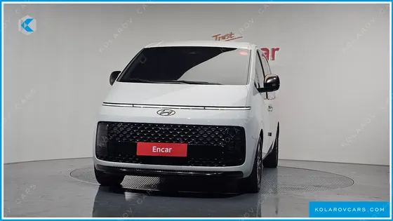 HYUNDAI STARIA 4WD LOUNGE 7-SEATER