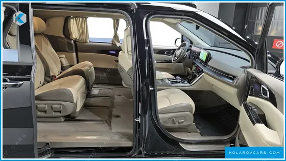 KIA CARNIVAL 7-SEATER HI-LIMOUSINE