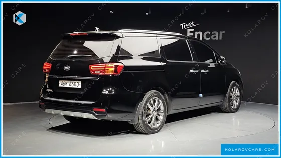 KIA CARNIVAL 9-SEATER NOBLESSE