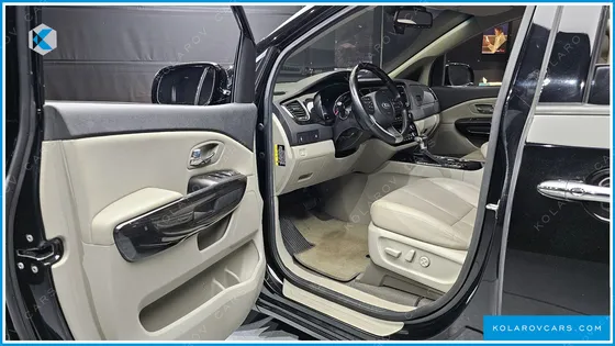 KIA CARNIVAL 9-SEATER NOBLESSE