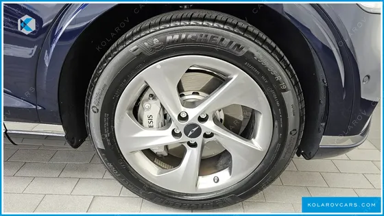 GENESIS GV70 2.5T GASOLINE 2WD