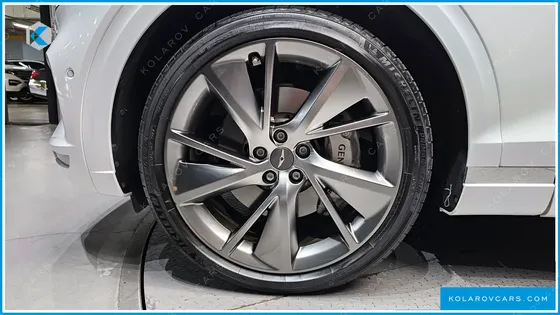 GENESIS GV70 2.5T GASOLINE 2WD