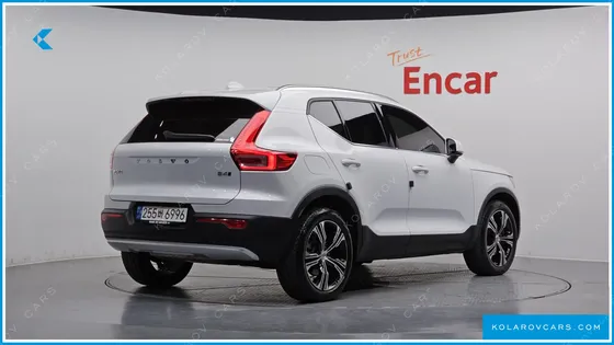 VOLVO XC40 B4 INSCRIPTION