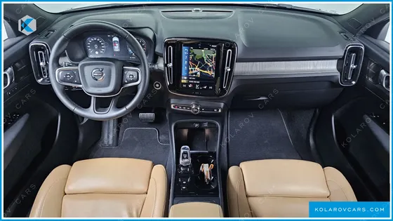 VOLVO XC40 B4 INSCRIPTION