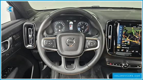 VOLVO XC40 B4 INSCRIPTION