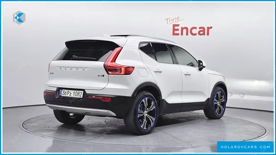VOLVO XC40 B4 INSCRIPTION