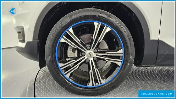 VOLVO XC40 B4 INSCRIPTION