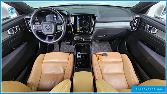 VOLVO XC40 B4 INSCRIPTION
