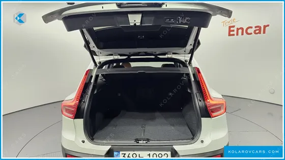VOLVO XC40 B4 INSCRIPTION